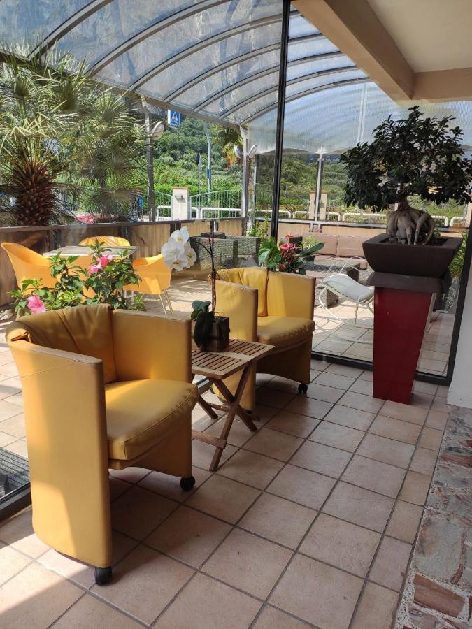 Hotel Angelini Torbole Sul Garda Bagian luar foto