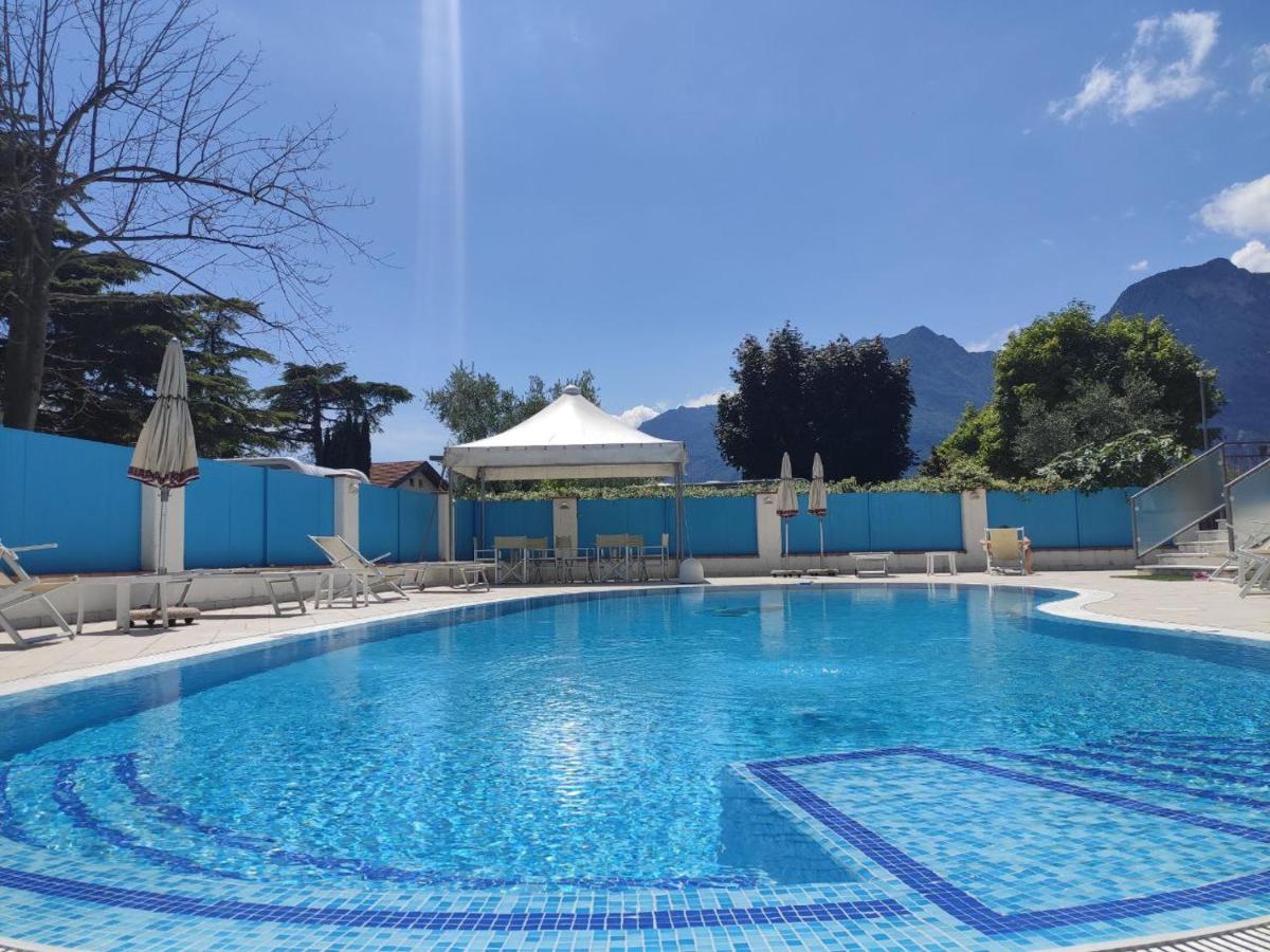 Hotel Angelini Torbole Sul Garda Bagian luar foto