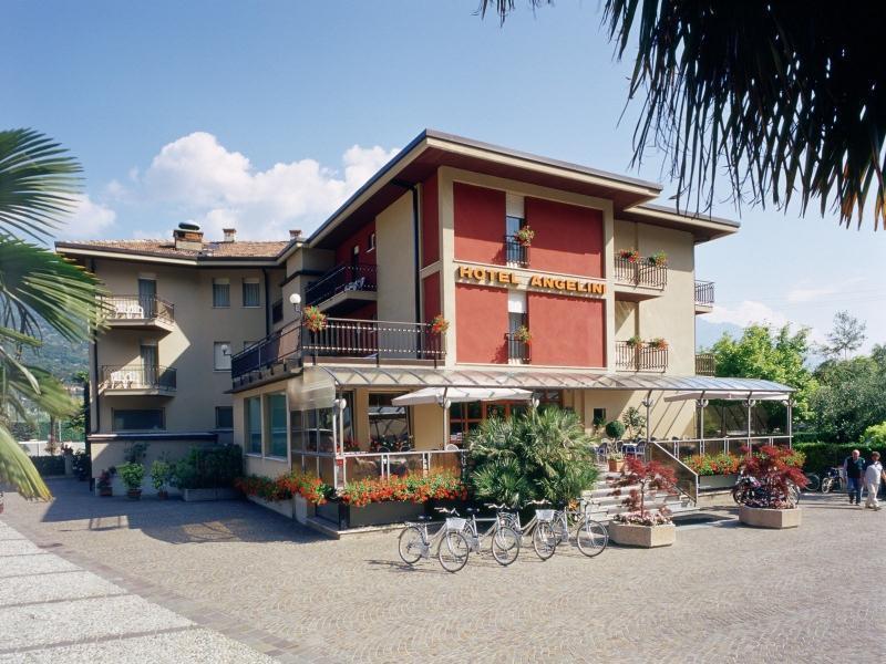 Hotel Angelini Torbole Sul Garda Bagian luar foto